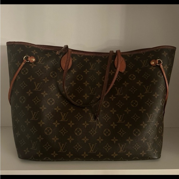 Louis Vuitton Handbags - Louis Vuitton Neverfull GM